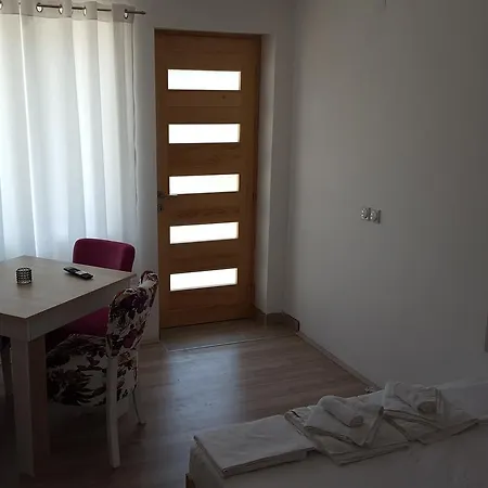 Ela Ela Prekodolce