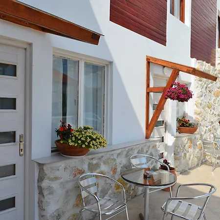 Guest house Ela Ela 3*